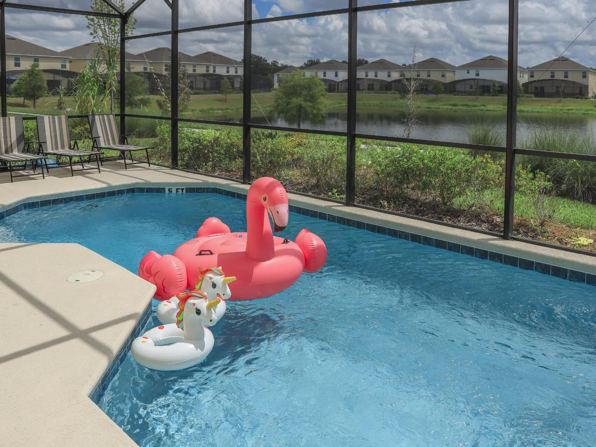 Villa Waterfront Brand New Modern Luxury 8 Bedroom Pool House! Sleeps 16 *